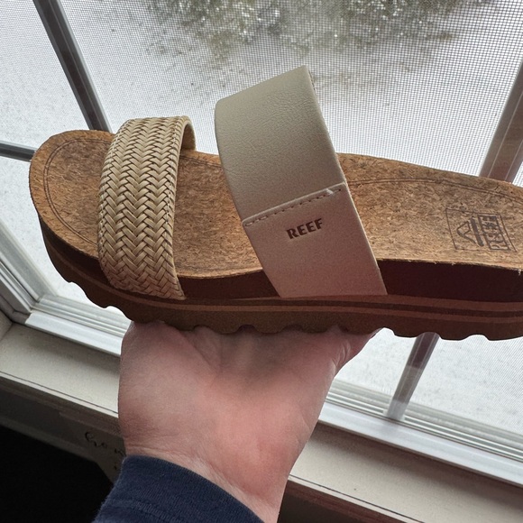 Reef Shoes - Reef Women's Woven Tan and Cream Sandals